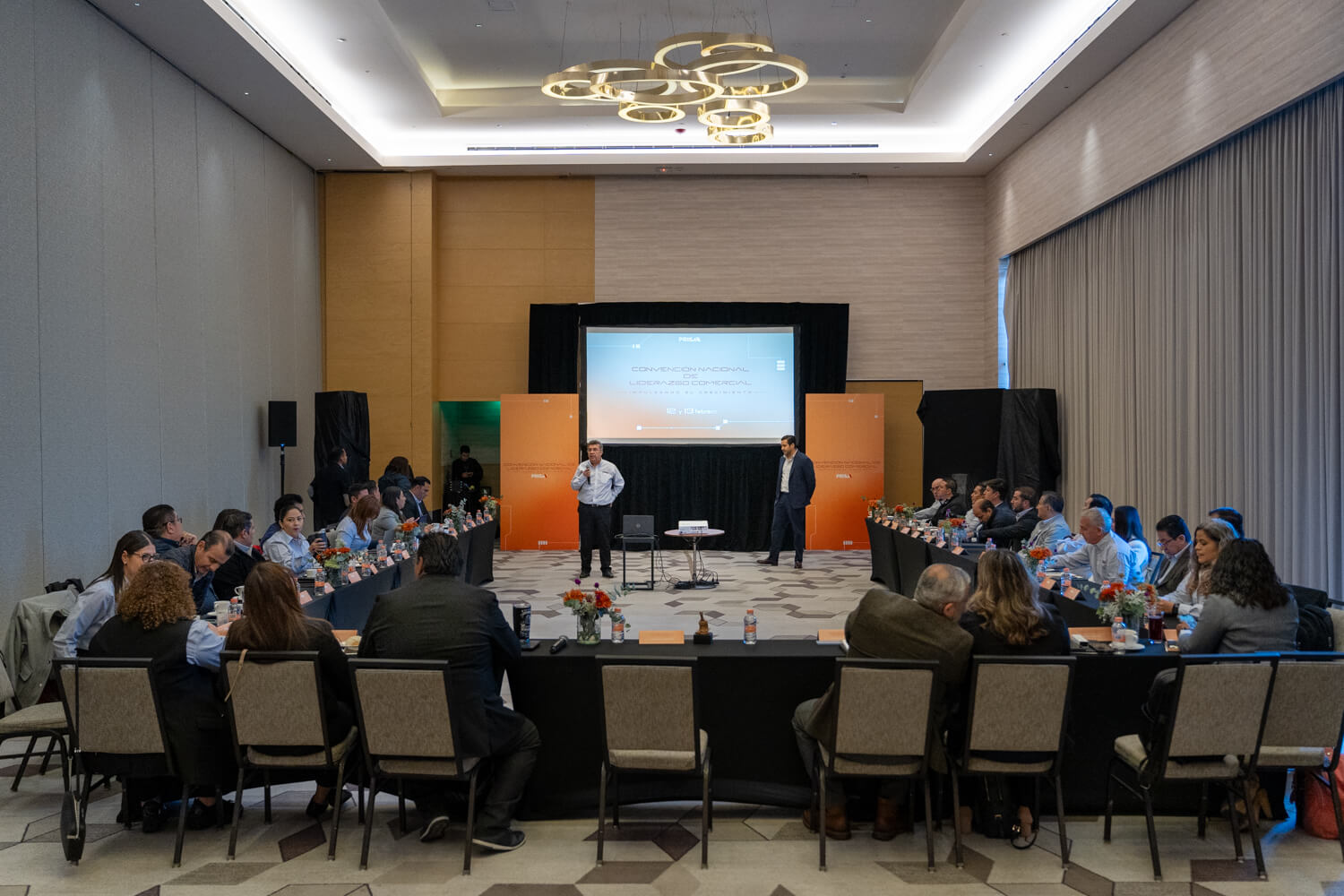 Foto grupal Convención